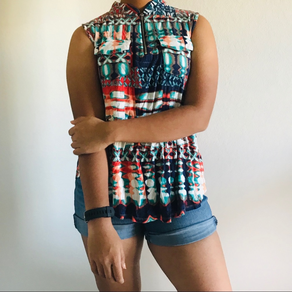 Multi color and patterned flowy sleeveless top S